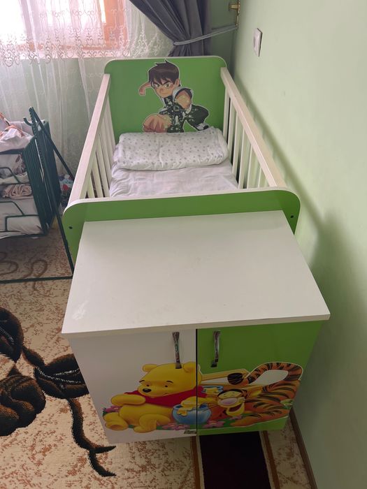 Детский кровать .