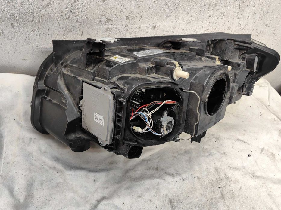 Оригинален фар БМВ Е84  BMW X1 E84 Led Xenon Feis