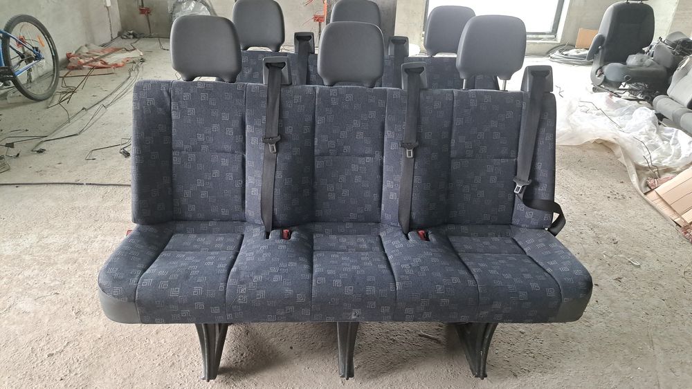 Banchetă Ford Transit 3 locuri diferite banchete Față Iveco 2 locuri