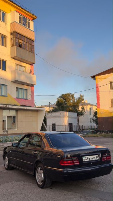 Продам е230 цена 1.8 торг есть