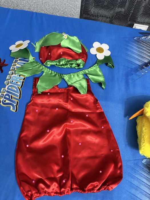 Продам костюмы для малышей