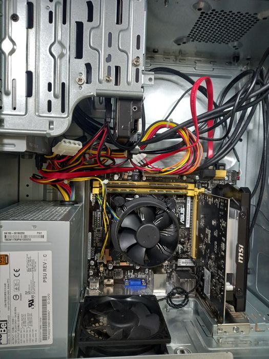 Компютър ASUS Intel Core i5-4670 16gb SSD GeForce GTX 750