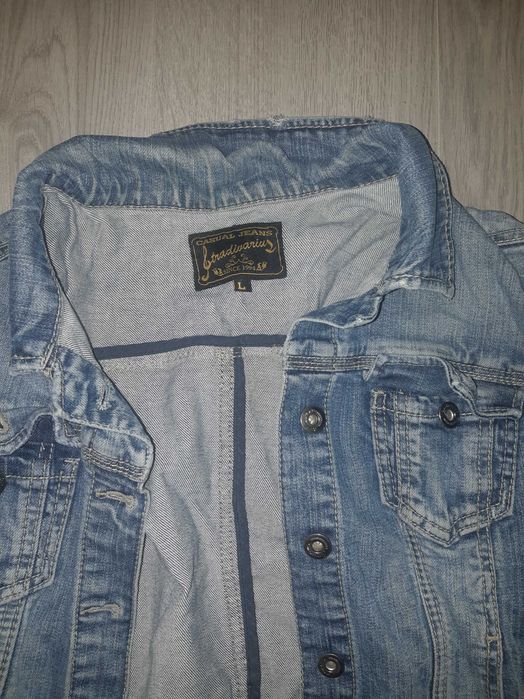 geaca blugi Stradivarius