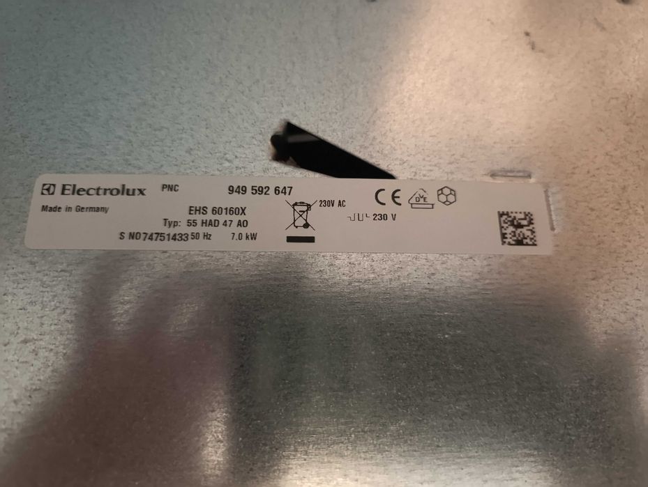 Продавам стъклокерамичен плот Electrolux EHS 60160X