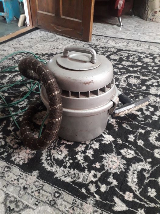 Продам пылесос ,,Уралец,,