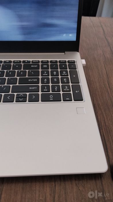 Hp noutbuk  windows 10 pro