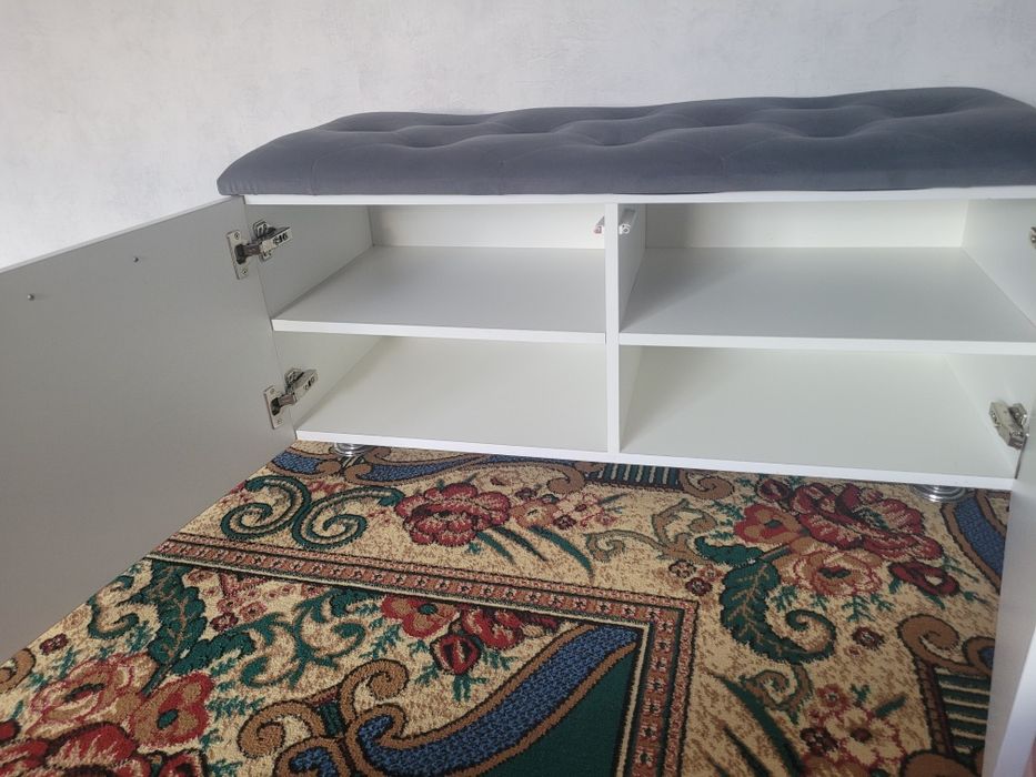 Комод для обуви  удобный