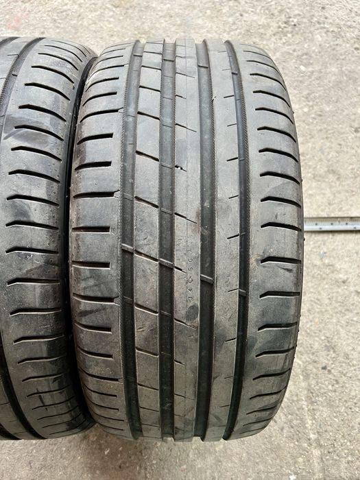 2 броя Летни Гуми 245/35/20 NOKIAN ДОТ: 1022 7мм