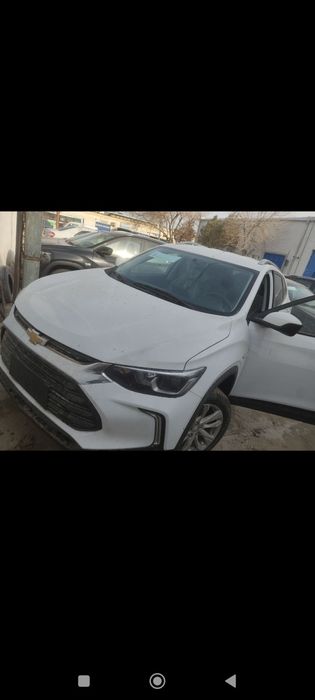 Treker LTZ 2024 сотилади ок рангда