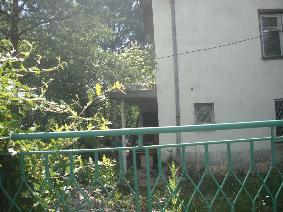 Продава се Къща в София, Младост 4 - 150 кв.м за 1100 €/кв.м - Снимка #1