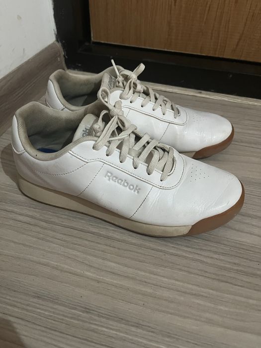 Красовки адидас белые