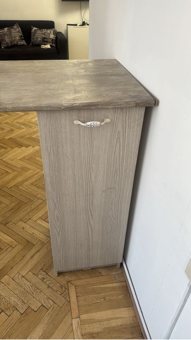 Продам Барные стулья и стол