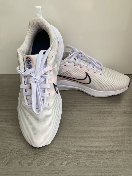 Продам кроссовки Adidas