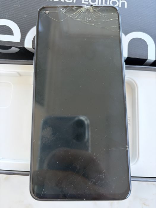 Realme GT master edition 5G счупен дисплей