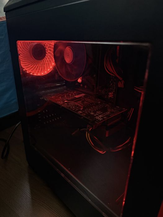 Запазен компптър Genesis Titan 700