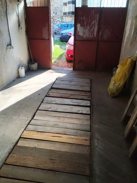 Închiriez teren 200mp+Garaj15mp,groapa ,curent +curte 200mp zona piata - Vedere 5