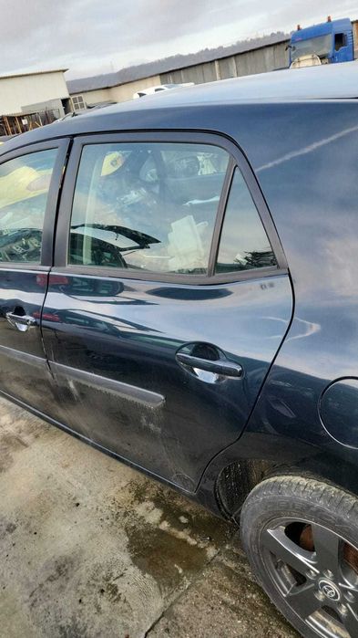 Usi stanga / dreapta Spate / fata  Toyota Auris  2012 Cod  : 1H2