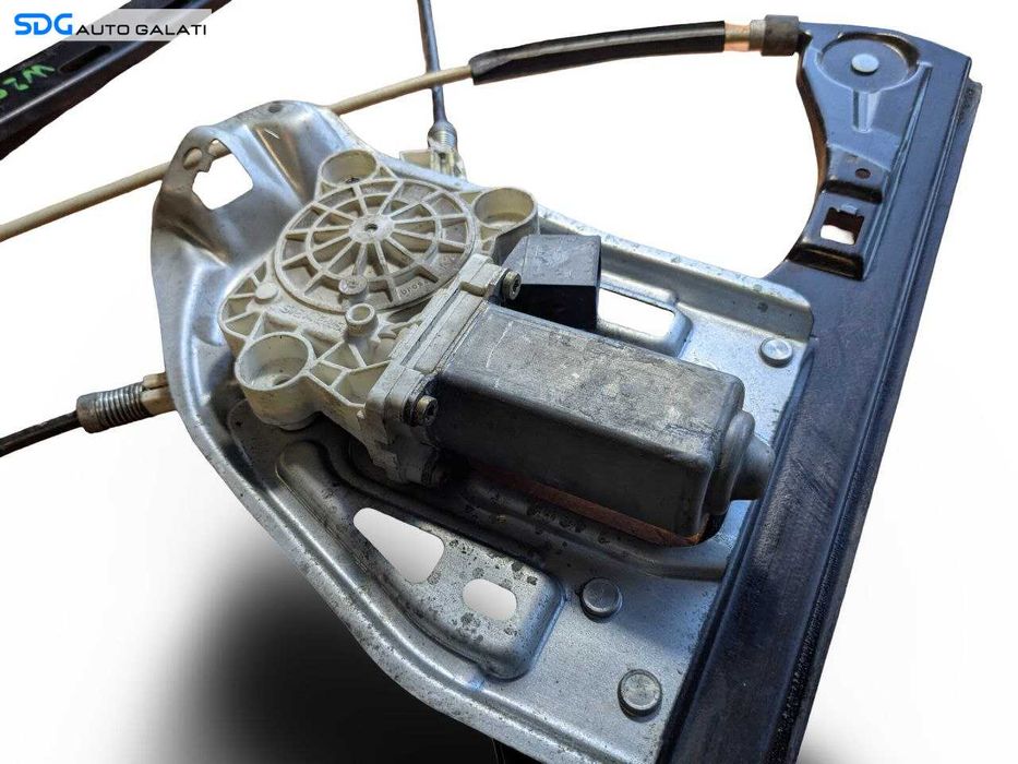 Macara Electrica Geam Sticla Usa Portiera Stanga Fata Mercedes Clasa C Class W203 1999 - 2020 Cod 990596-100 A2118201842 [L9125]