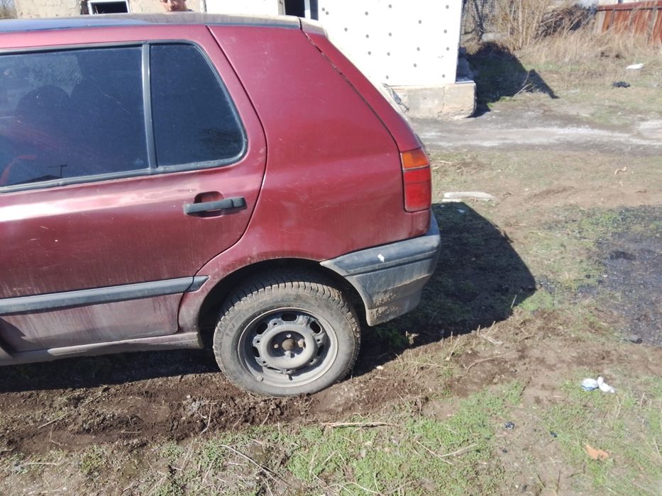 Продаю гольф 3 на запчасти