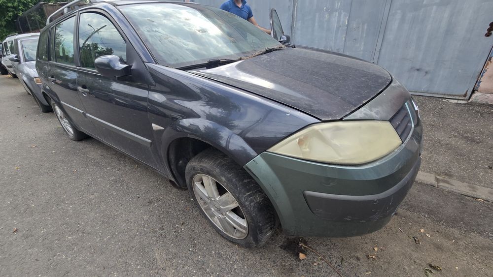 Renault megane 2 faruri capota bara aripa usi usa far aripi portbagaj hayon roti jante oglinda Oglinzi volan Pilot stop stopuri armatura airbag punte