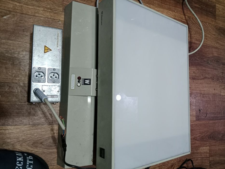 Медицинский негатоскоп