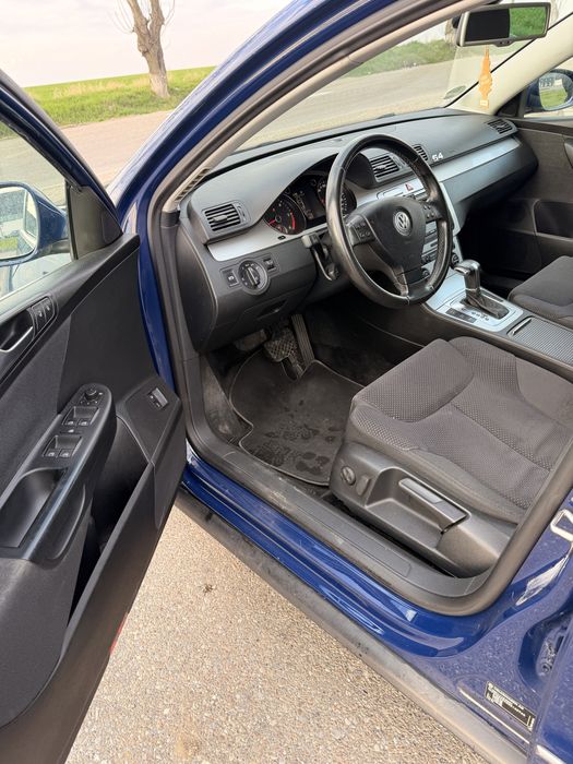 Volkswagen Passat B6 Highline 2.0 TDI  Automat 2010 Euro 5 140 cai