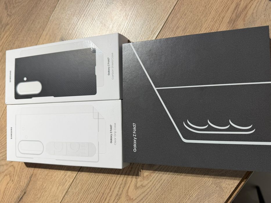 Телефон Samsung Z Fold 7