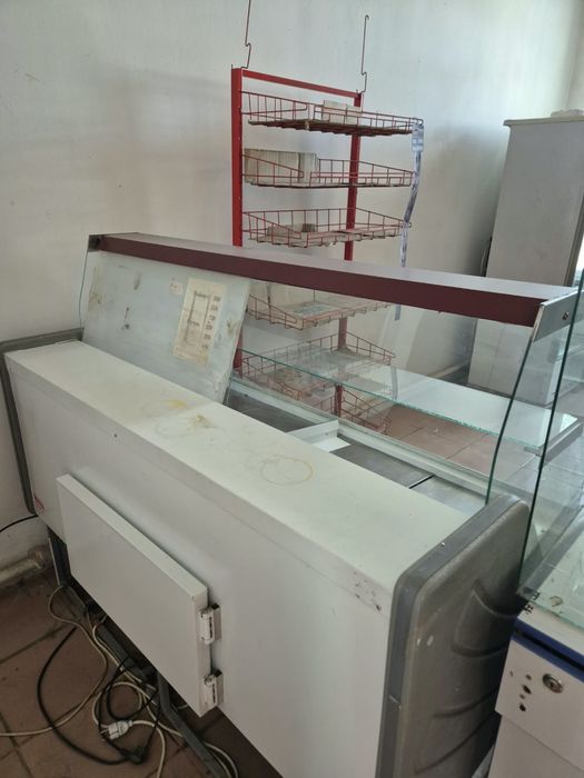 Продам оборудование для магазина
