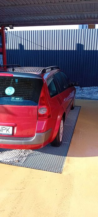 Renault megan an2005 pret 2500 lei neg