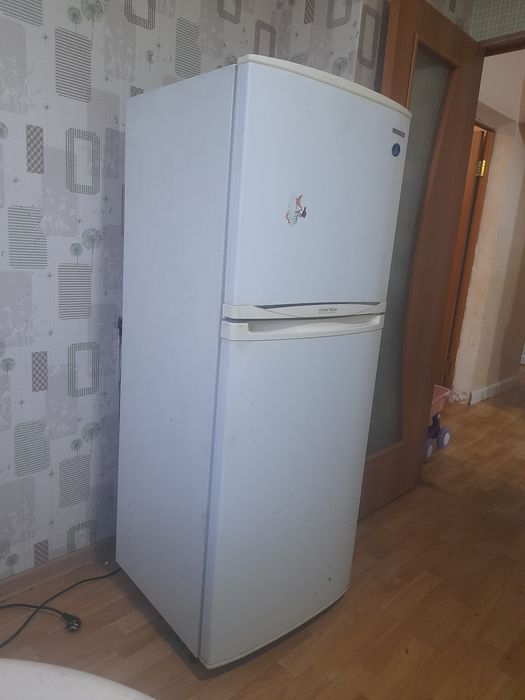 Продам холодильник