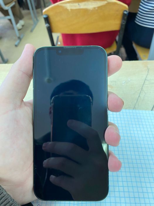 Продам айфон 13 128гб