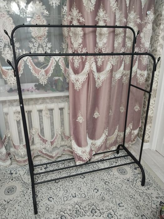 Продам вешалку, новая