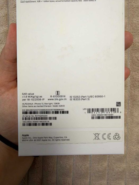 Продам  iPhone 13 в белом цвете