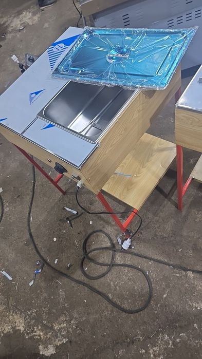 Pirashki stolli gumma, chibruki, kartoshka, baliq qovurush uskunasi