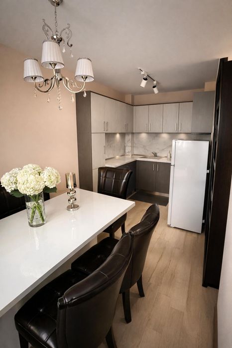 Дава се под наем Тристаен апартамент в Пловдив, Съдийски - 87 кв.м за 555.39 € - Снимка #2