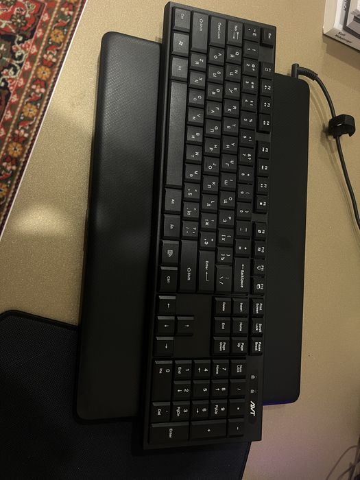 Notebook klaviaturasi mishkasi bilan