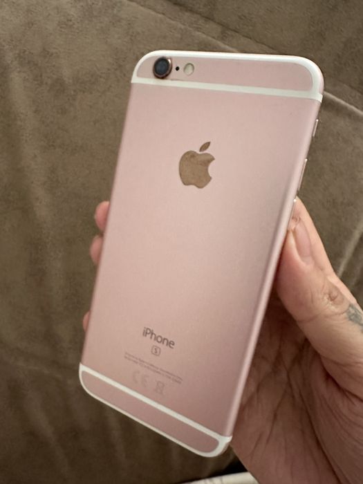 Продам айфон в розовом цвете 6s