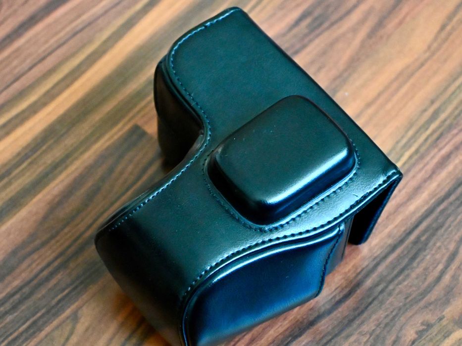 Camera foto mirrorless Samsung NX3000 alb cu obiectiv NX 20-50 II ED