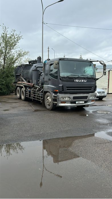 Илосос , ассмашина , ассенизатор .