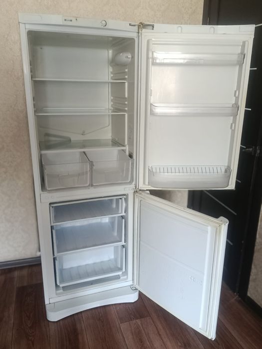 Холодильник в рабочем состоянии Б/У