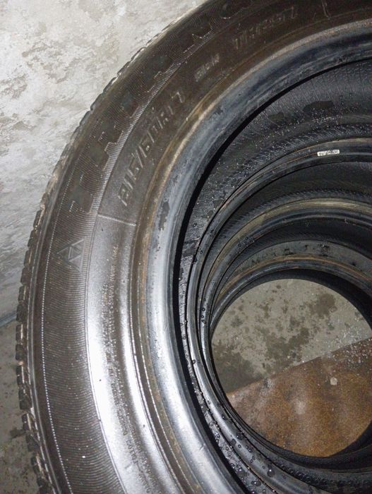 Продам шины,всесезонка,215/60/R17.