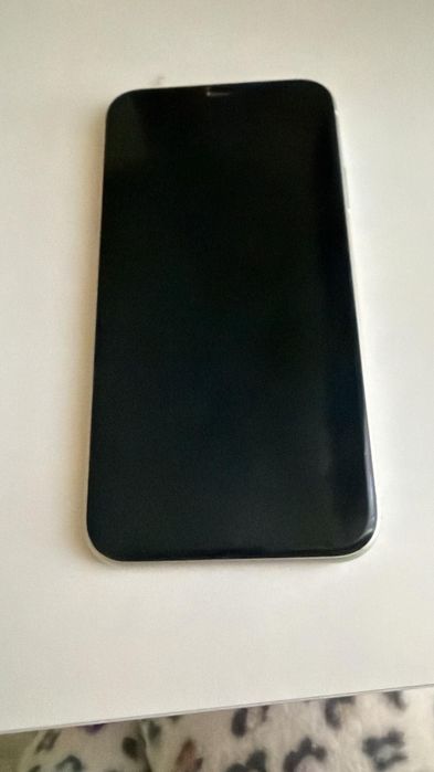 iPhone 11 . Predare personala