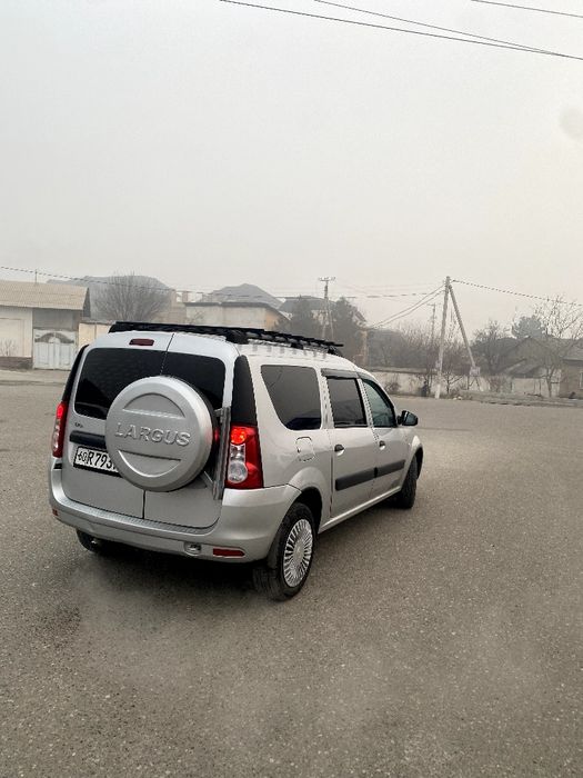 Lada largus 2015 yil