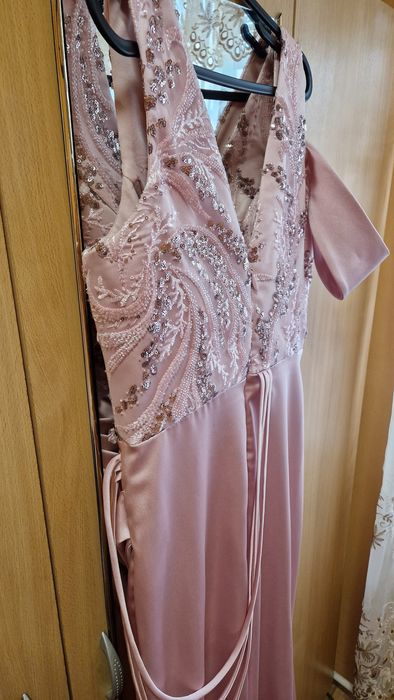 Официална дълга рокля