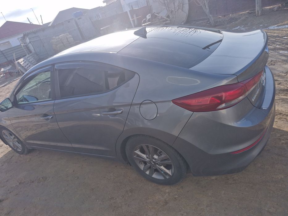 Хюндай Елантра 2017 выпуска Американец