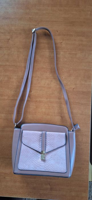 Чанта през рамо - стилна и атрактивна