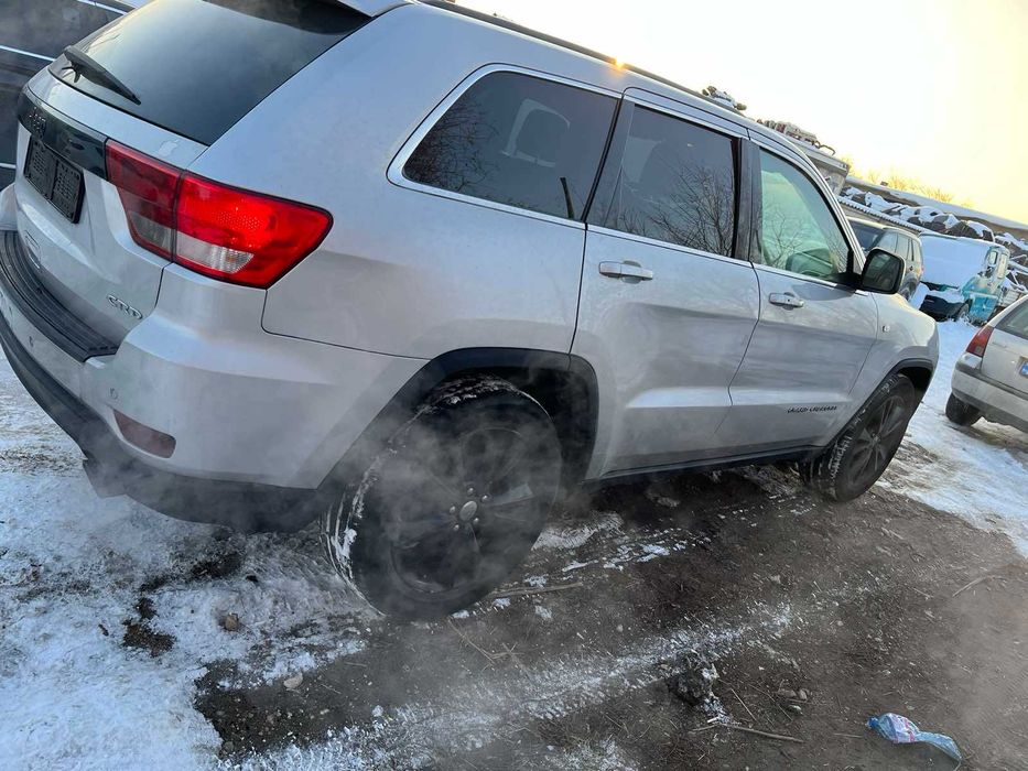 За части Jeep Grand Cherokee 3.0 crd 2013 година