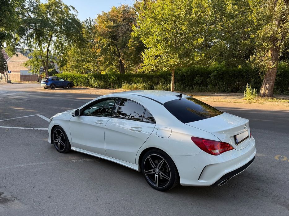 Mercedes-Benz CLA 200 Mercedes-Benz CLA 200 AMG
