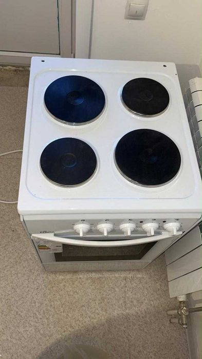 Продам газ плиту