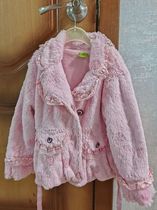 Продам платья на девочку 3-6лет. 6500 тенге.